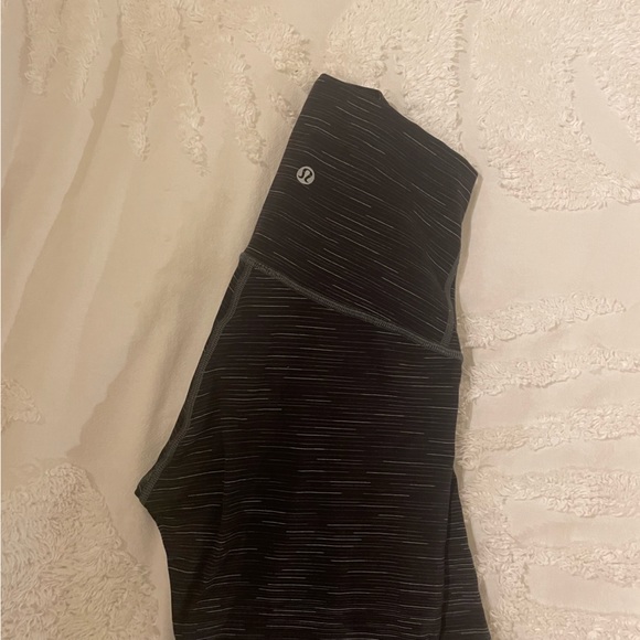 Lululemon Leggings, gradient, size 2 - Picture 2 of 3